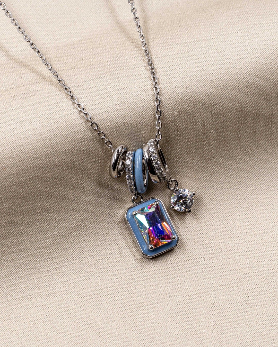 Emerald Link Halo Pendant Necklace Set – 925 Sterling Silver — view 5