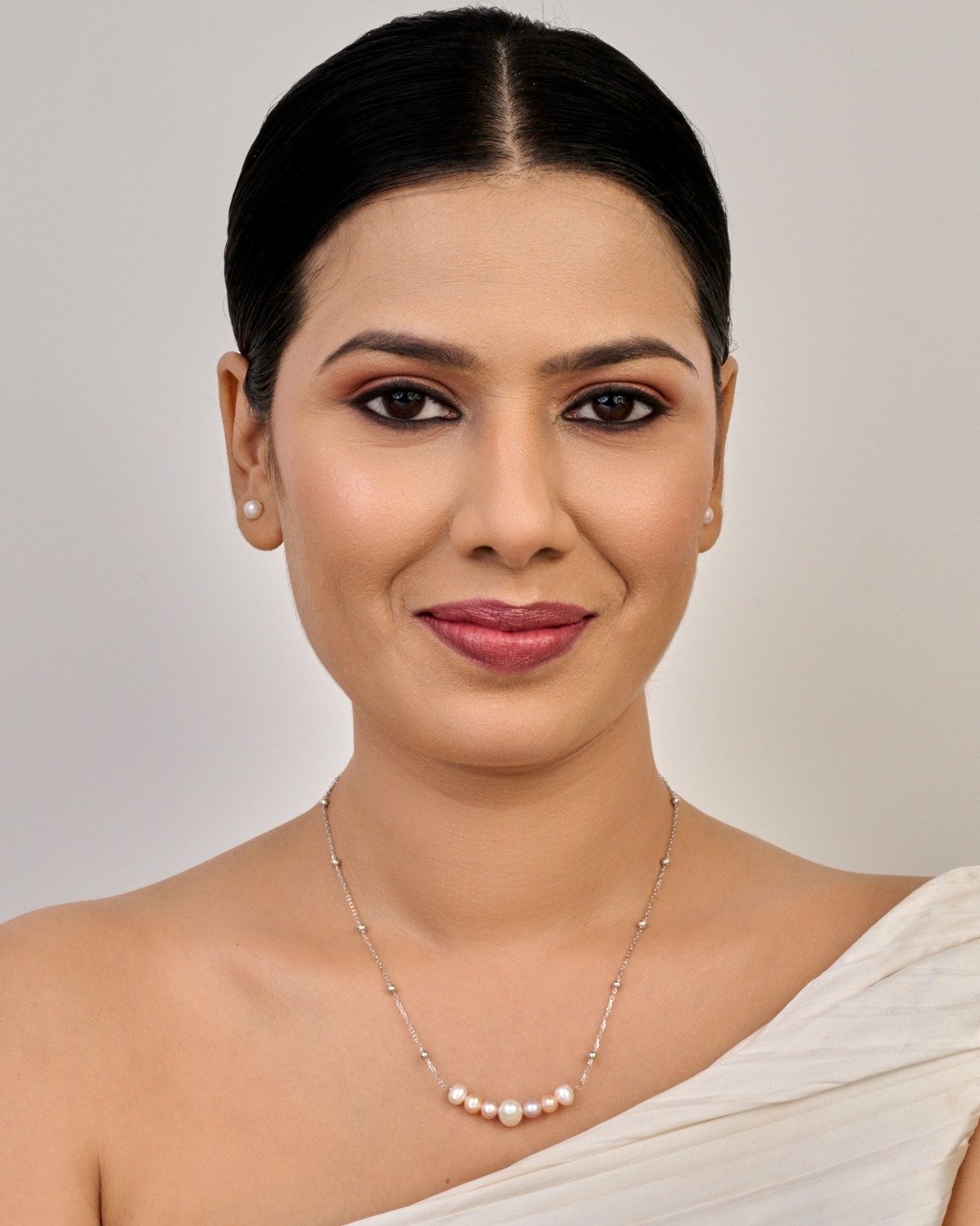 Pearl Cluster Elegance Necklace – 925 Sterling Silver — view 3