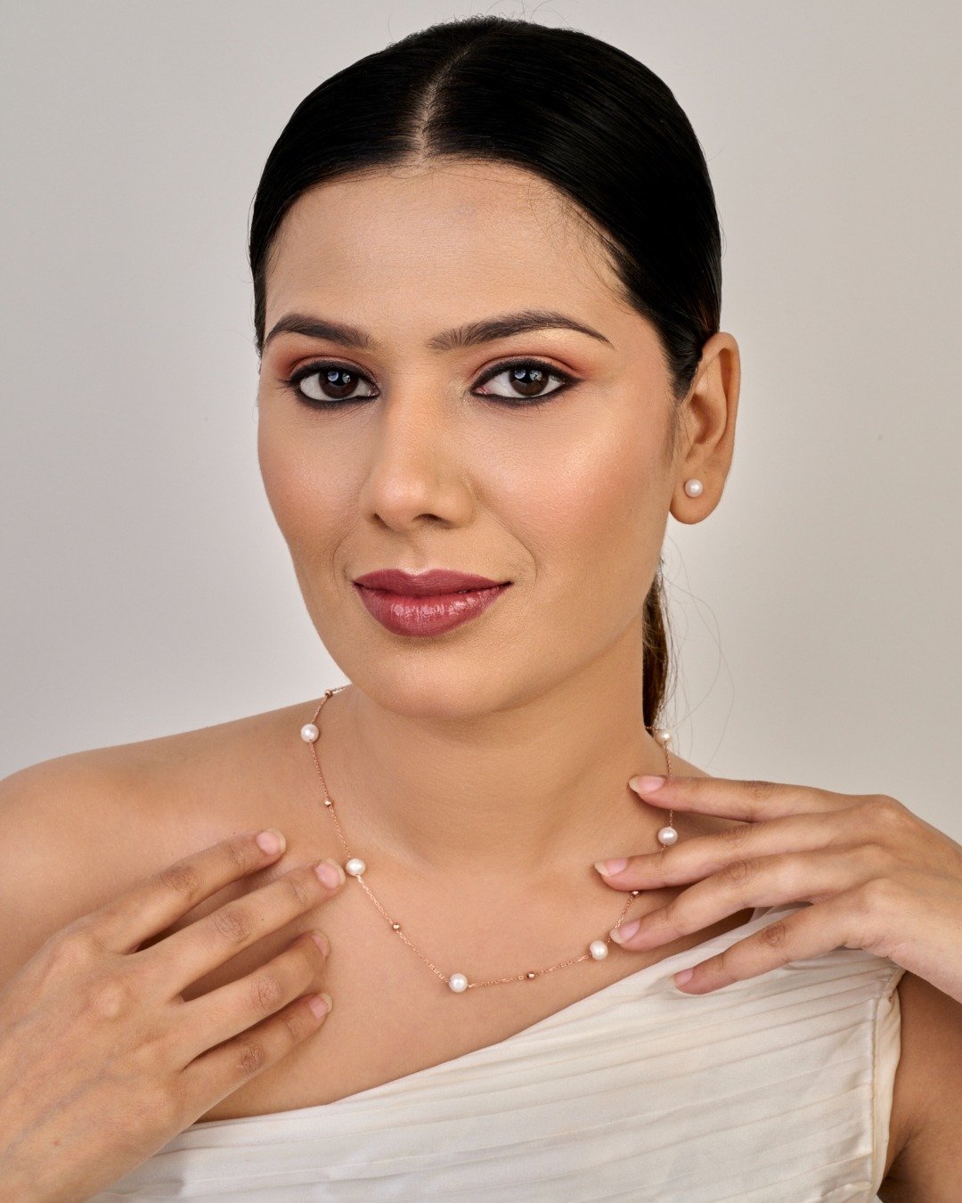 Classic Pearl Station Rose Gold Necklace – 925 Sterling Silver — view 4