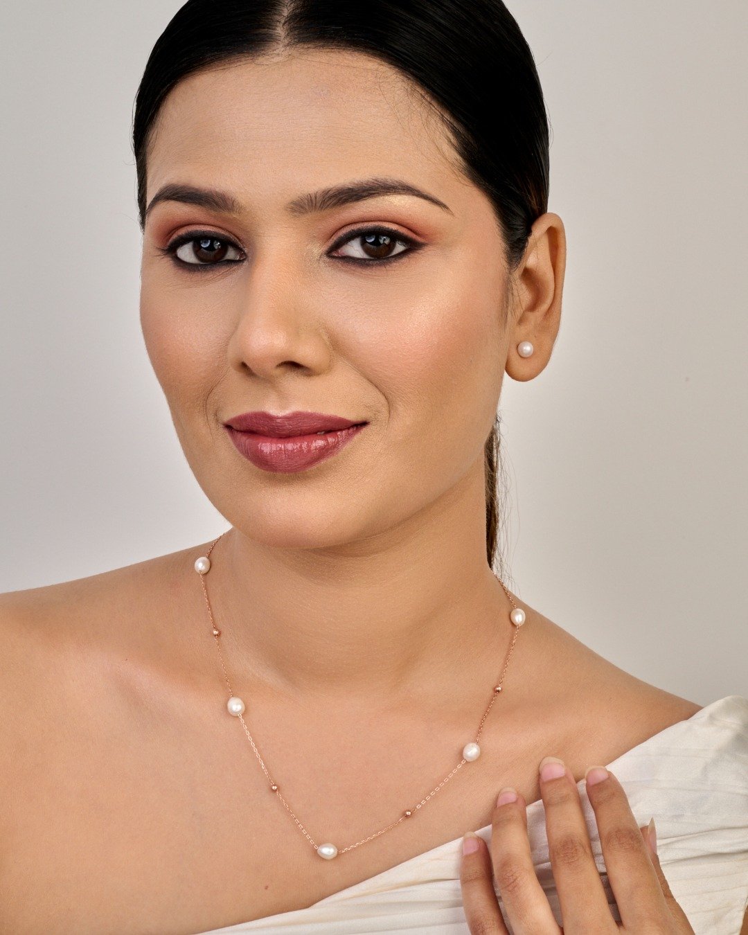 Delicate Pearl Station Rose Gold Necklace – 925 Sterling Silver — view 3