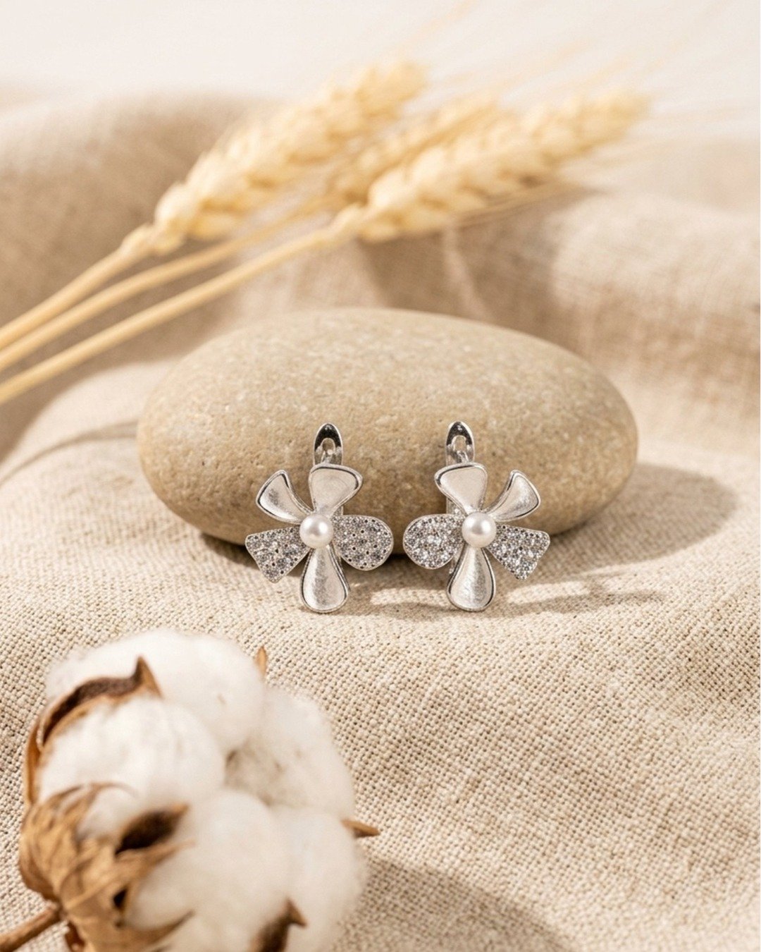 Blossom Shine Silver Hoops