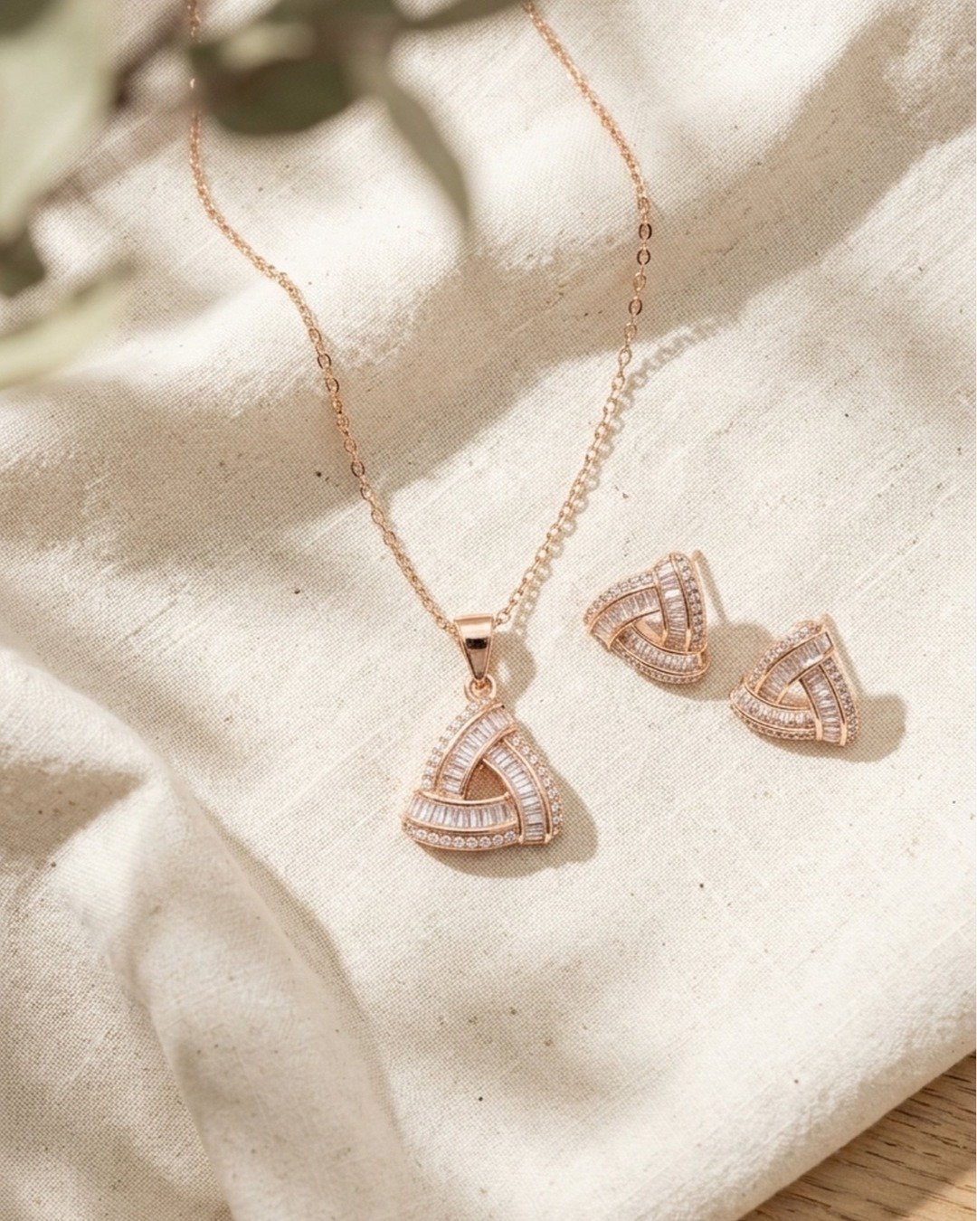 Rose Gold Triangular Elegance Pendant Set – 925 Sterling Silver