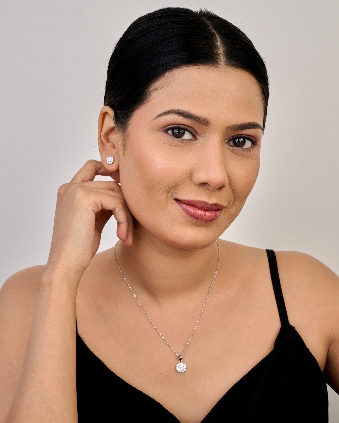 Classic Halo Sparkle Pendant Set – 925 Sterling Silver — view 3