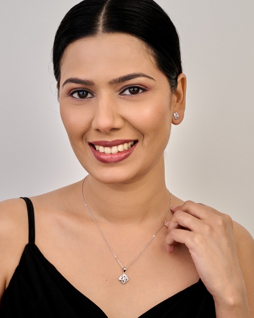 Elegant Twisted Crystal Pendant Set – 925 Sterling Silver — view 3