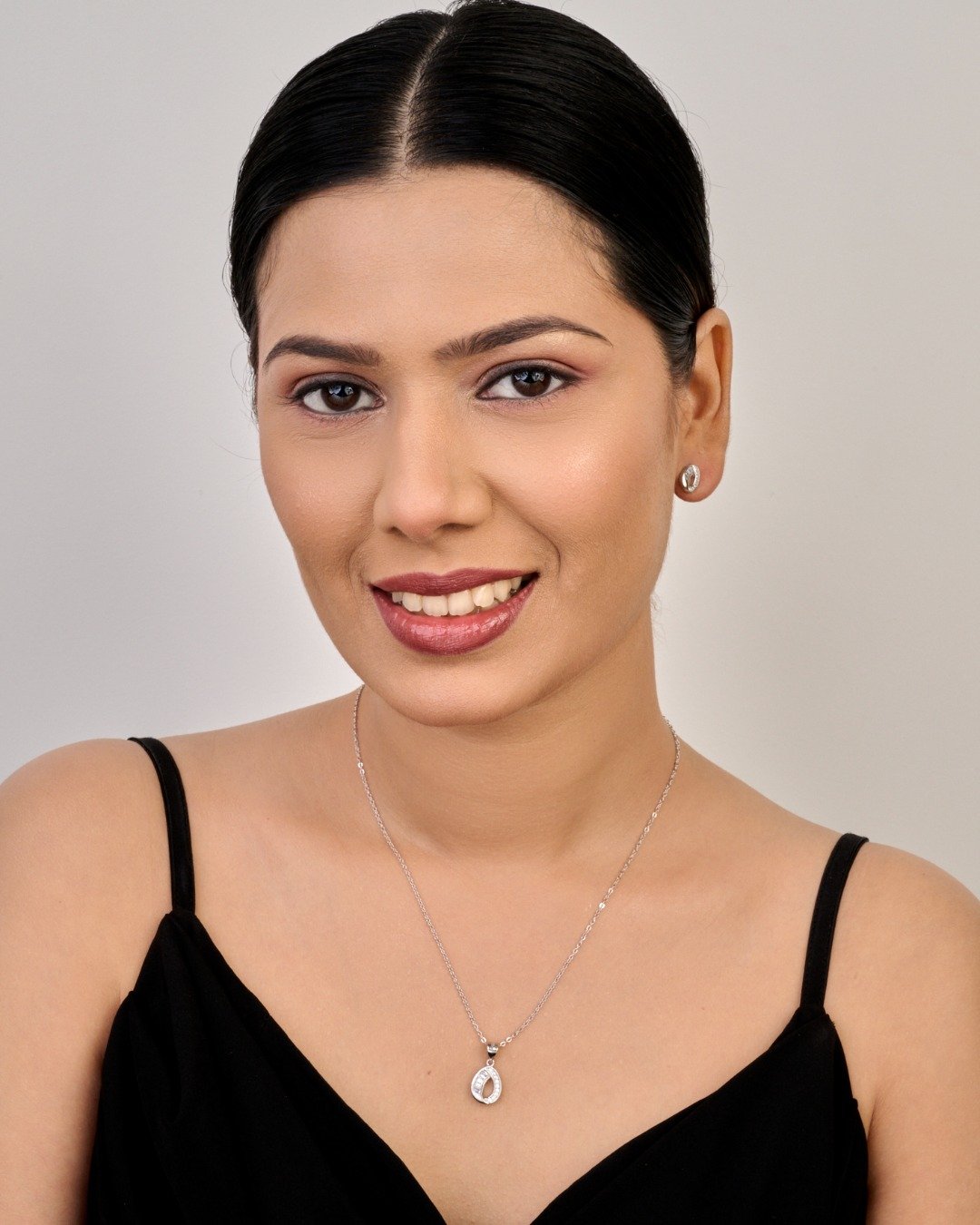 Modern Oval Crystal Pendant Set – 925 Sterling Silver — view 3