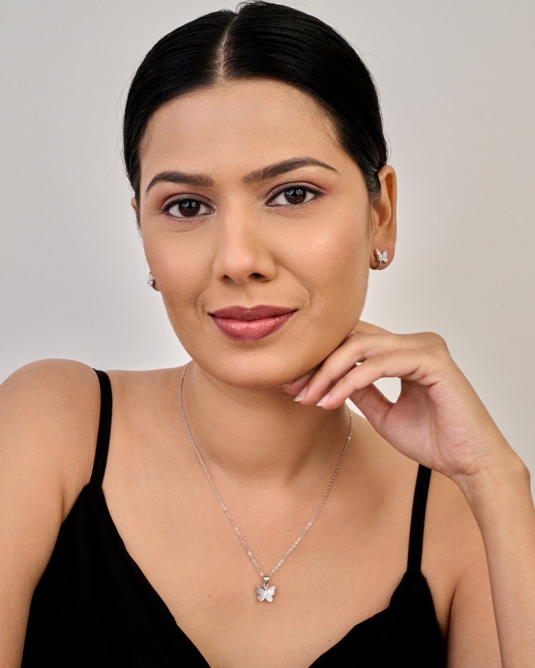 Elegant Butterfly Mother-of-Pearl Pendant Set – 925 Sterling Silver — view 3