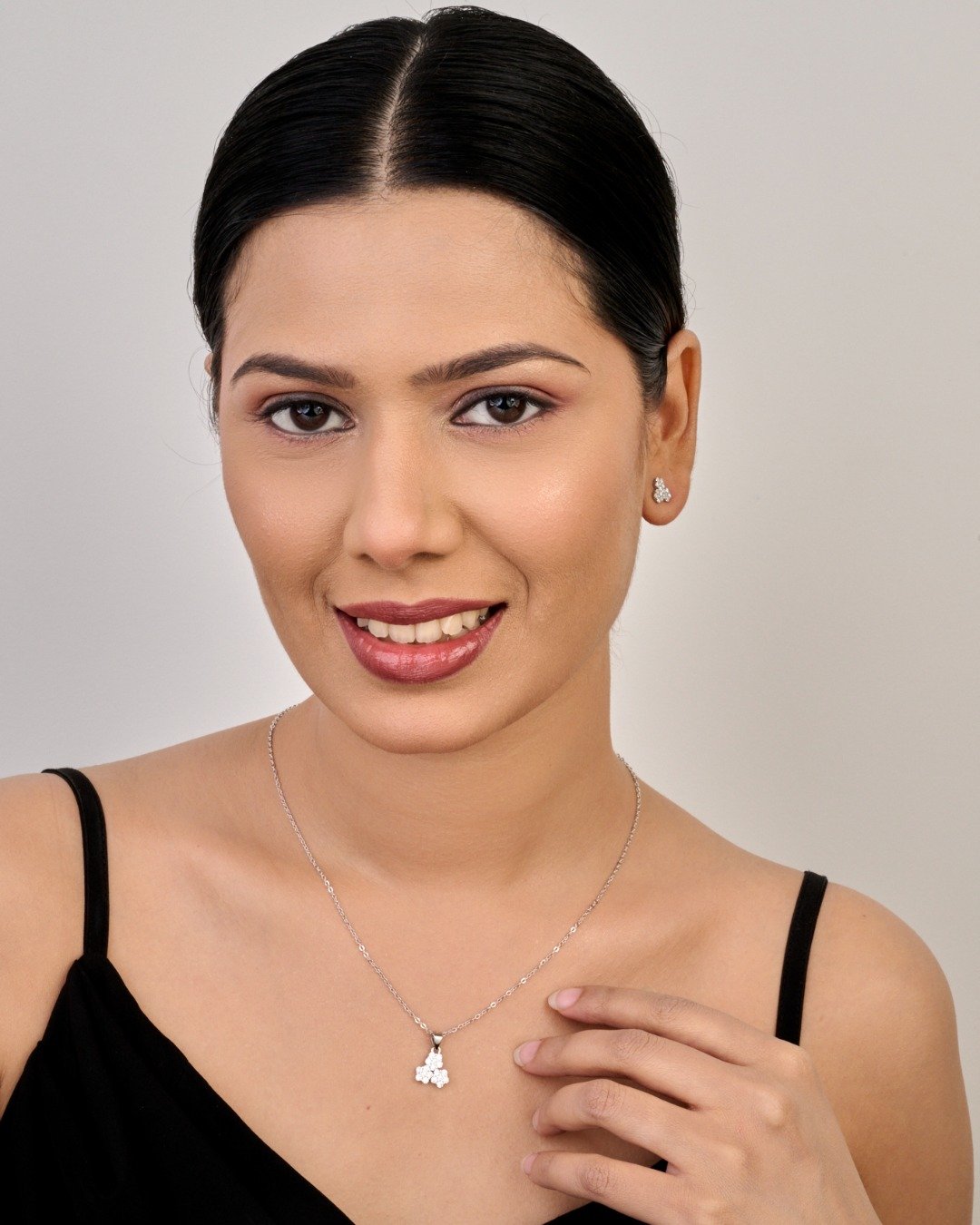 Sparkling Clover Crystal Pendant Set – 925 Sterling Silver — view 3