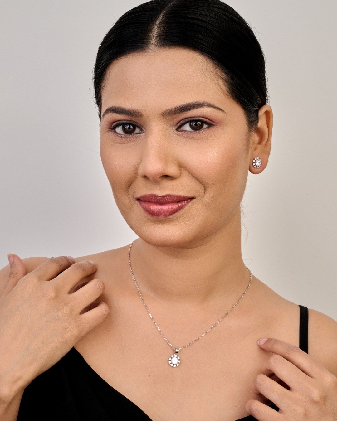 Radiant Sunburst Crystal Pendant Set – 925 Sterling Silver — view 3