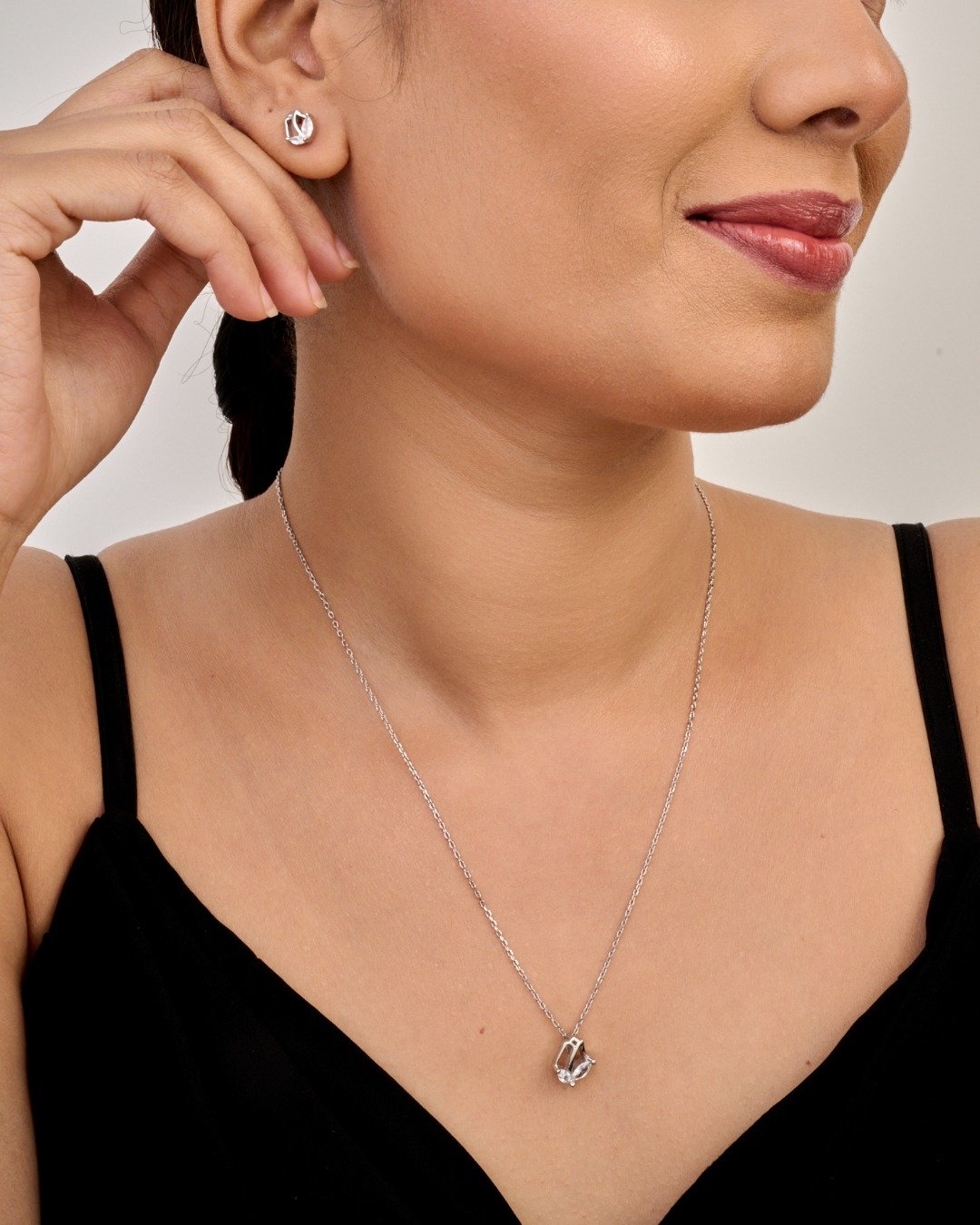 Elegant Marquise Crystal Leaf Pendant Set – 925 Sterling Silver — view 3