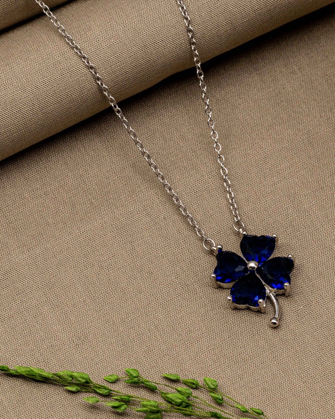 Royal Clover Blue Blossom Necklace – 925 Sterling Silver