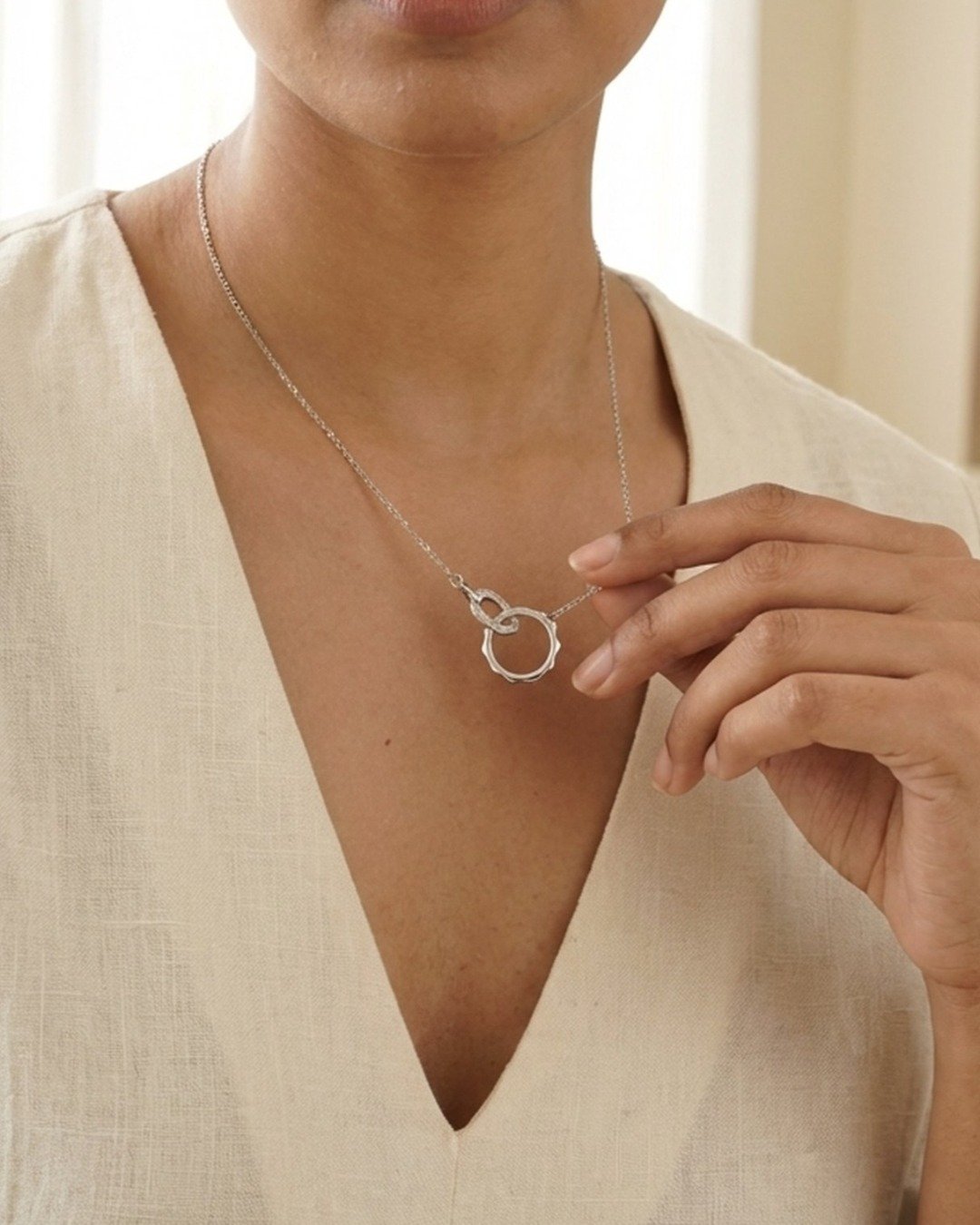 Interlocking Circle Elegance Necklace Set – 925 Sterling Silver — view 3