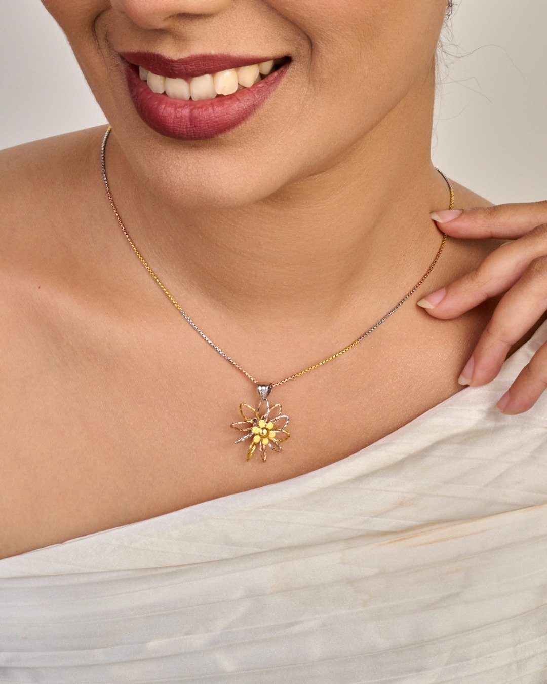 Classic Tri-Tone Floral Pendant Necklace – 925 Sterling Silver — view 3